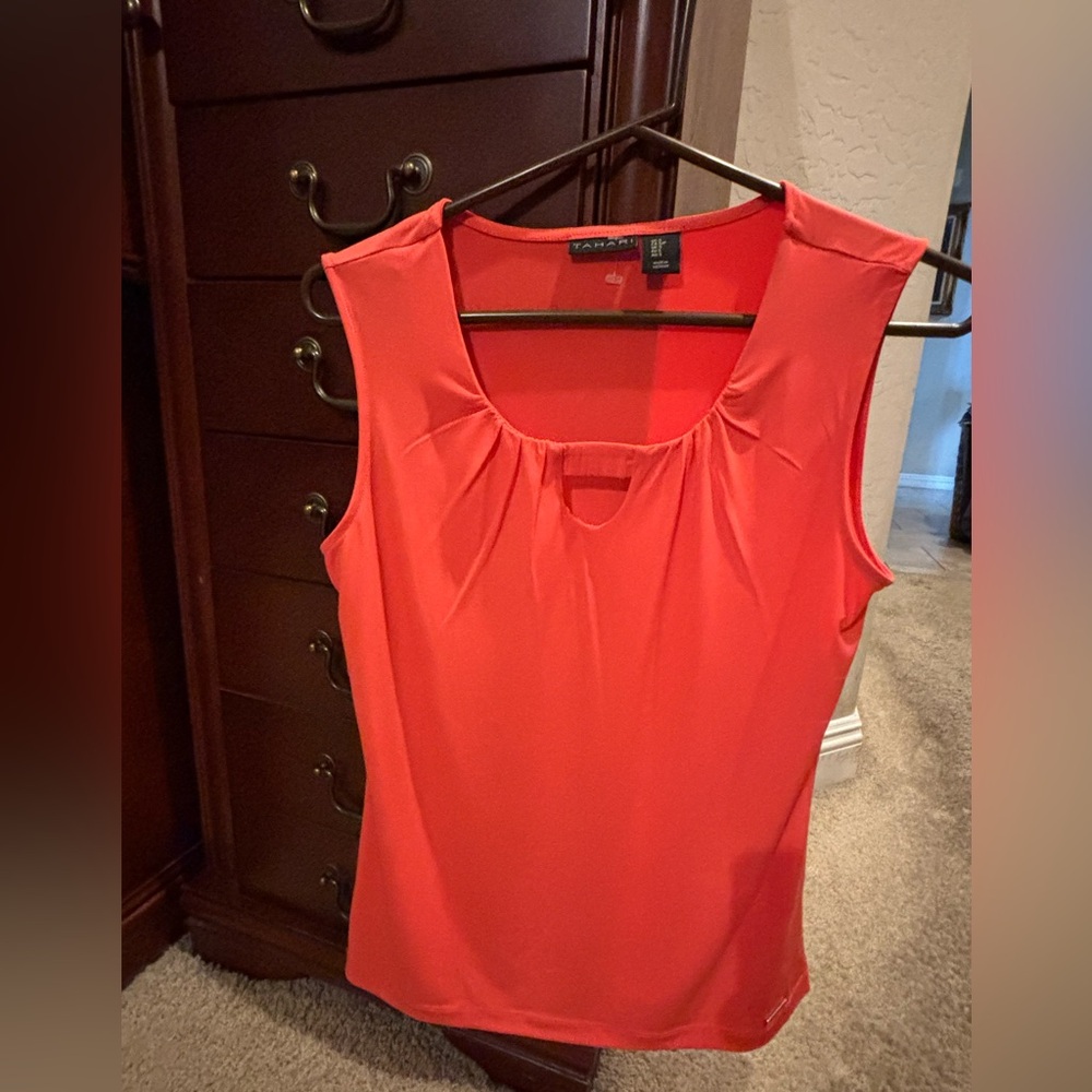 Tahari Bright Orange  Sleeveless Scoop Neck Camisole